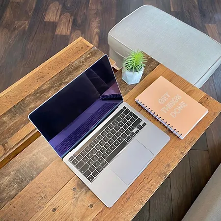 Sunny & Cozy For 4 Guests & Free Parking 아파트