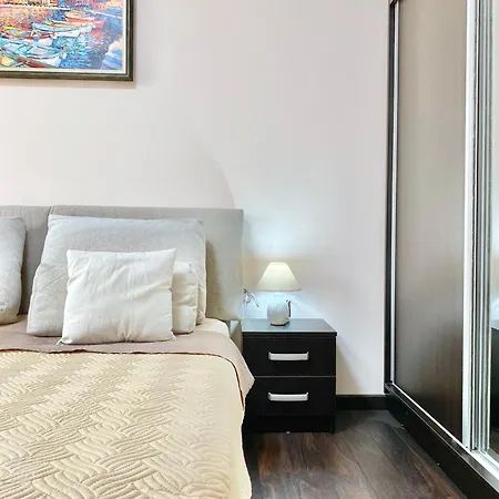 公寓 Sunny & Cozy For 4 Guests & Free Parking *