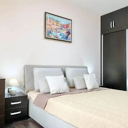 Sunny & Cozy For 4 Guests & Free Parking 公寓 普罗夫迪夫
