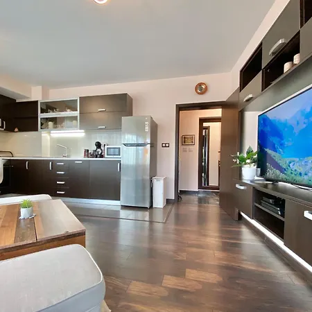 Sunny & Cozy For 4 Guests & Free Parking *