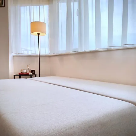 公寓 Sunny & Cozy For 4 Guests & Free Parking *