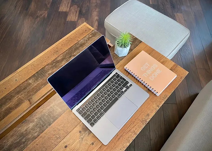 Sunny & Cozy For 4 Guests & Free Parking Apartament